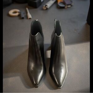 NEW Steve Madden Black Leather Women's Ankle Boots